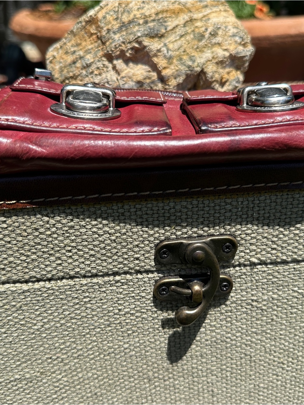 Marc Jacobs Burgundy Leather Wallet Clutch with Front Pockets - Picture 4 of 13